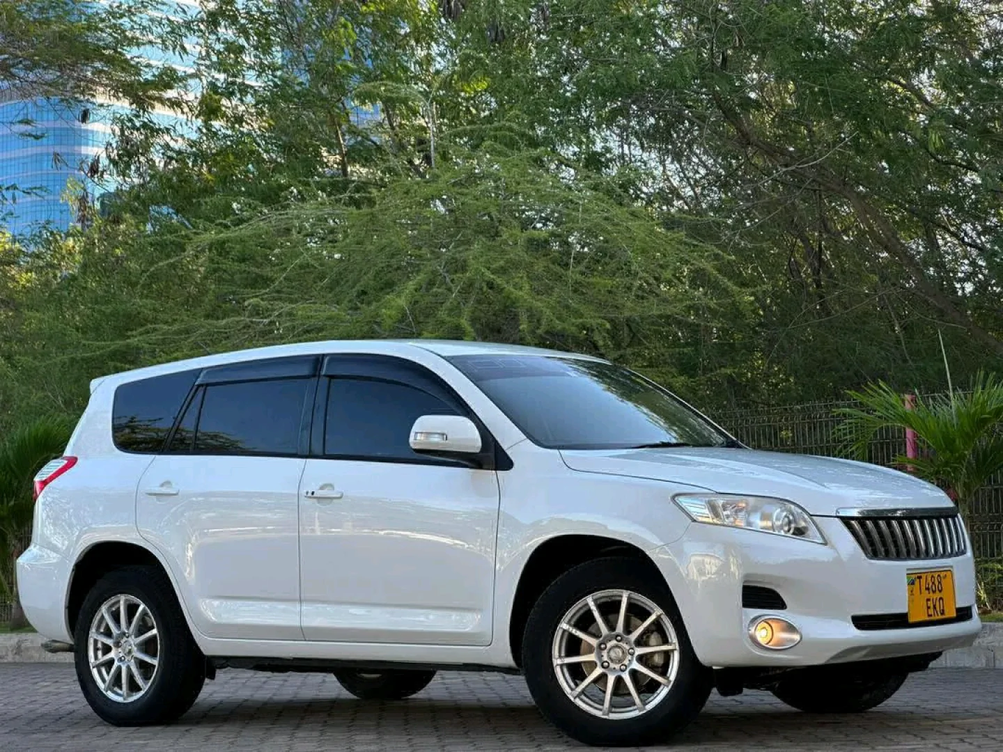 Toyota Vanguard SUV 2009, 2360cc, Low Mileage thumbnail 2
