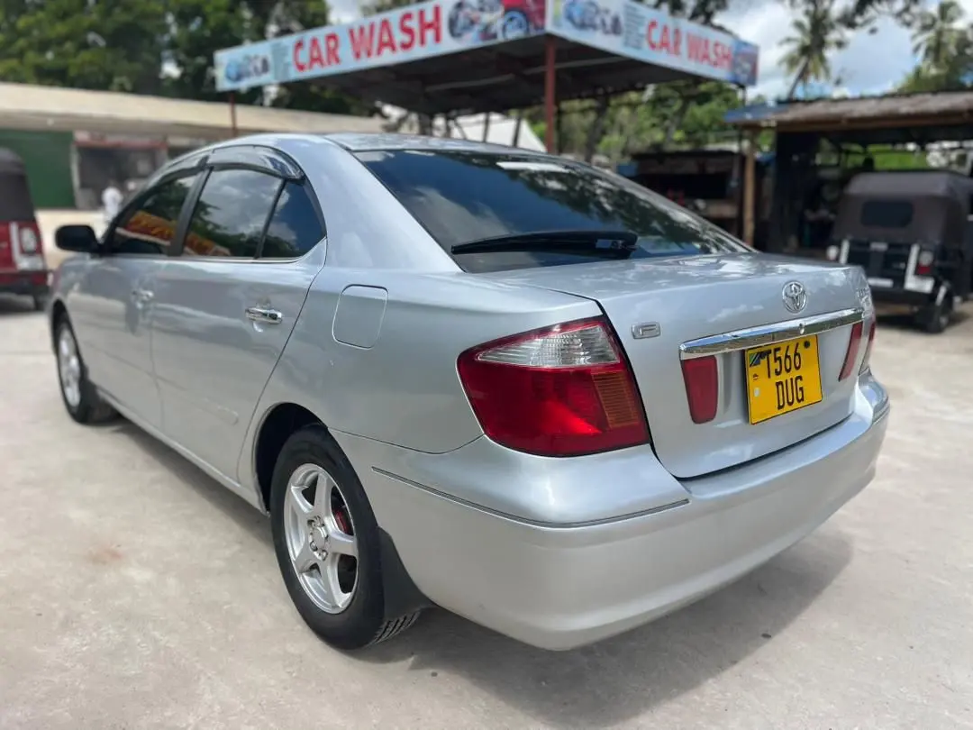 Toyota Premio F thumbnail 3