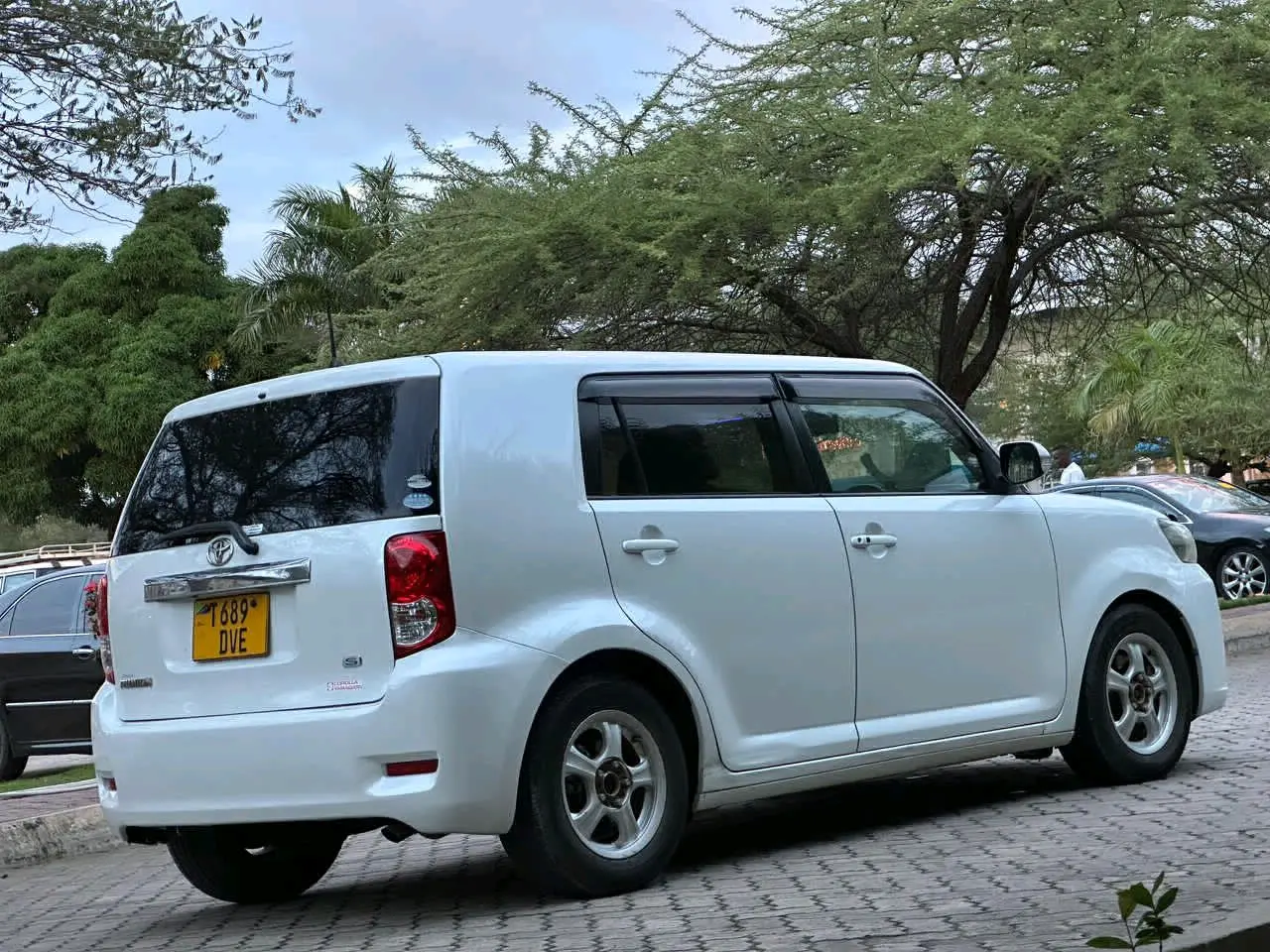 Toyota Rumion 2009 (DVE) thumbnail 7
