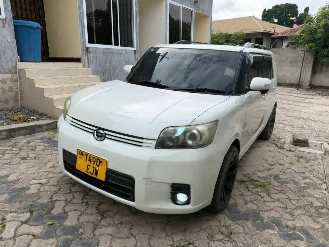 Toyota Rumion 2008, White, 1.5L Engine thumbnail 2
