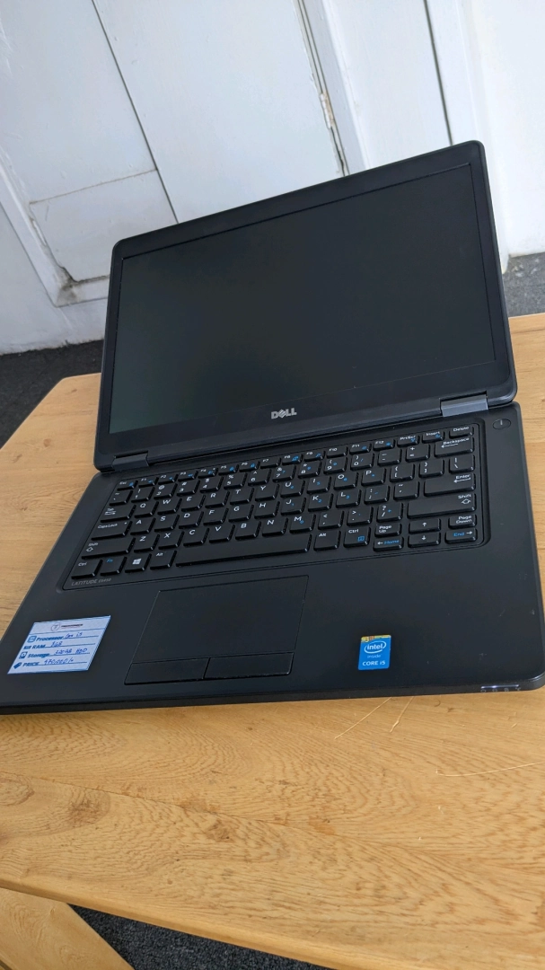 Dell Latitude Laptop Core i5 (8GB RAM, 320GB HDD) thumbnail 7