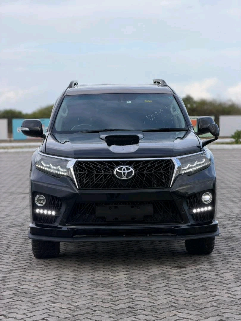 Toyota Prado 150 (2013 Upgraded to 2021 Look)