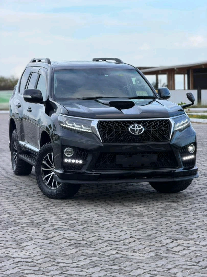 Toyota Prado 150 (2013 Upgraded to 2021 Look) thumbnail 2