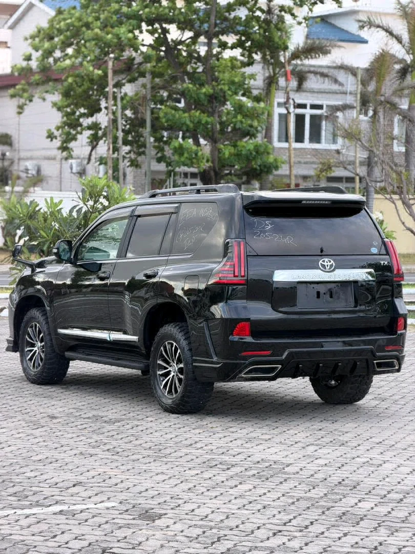 Toyota Prado 150 (2013 Upgraded to 2021 Look) thumbnail 4