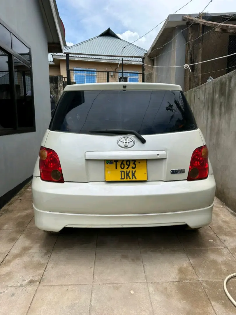 Toyota Ist Nyeupe Inauzwa thumbnail 2