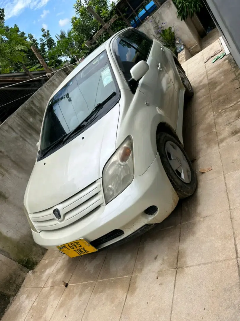 Toyota Ist Nyeupe Inauzwa thumbnail 4