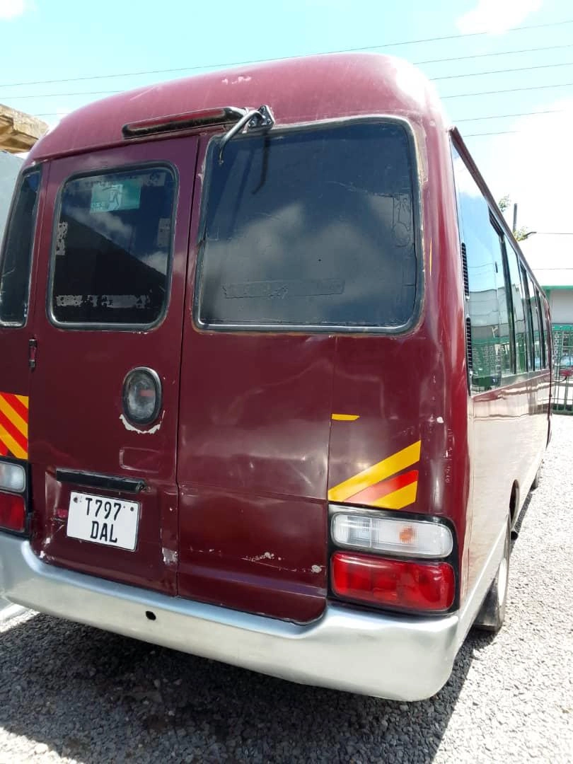 Toyota Coaster Bus Year 2000 Diesel thumbnail 4