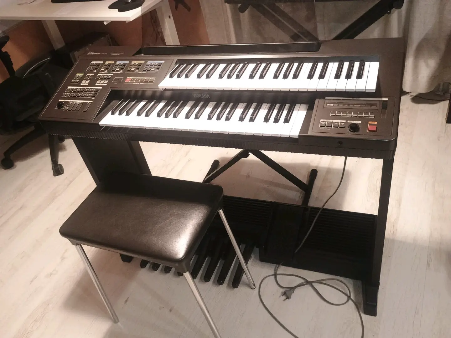 Yamaha Electone ME-30 Organ