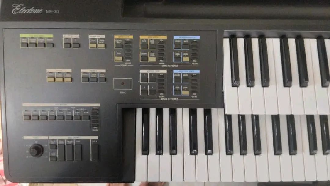 Yamaha Electone ME-30 Organ thumbnail 2