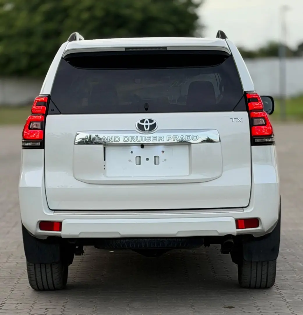 Toyota Land Cruiser Prado 150 (2019/20) thumbnail 4