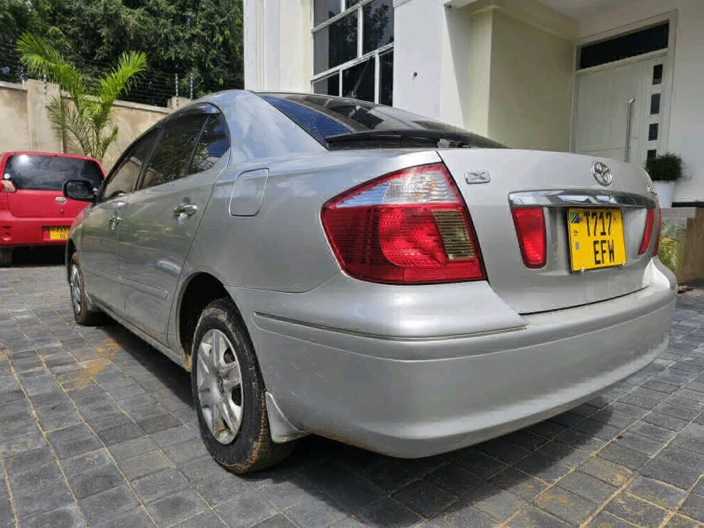 Toyota Premio X 2004 (Reg EFW) thumbnail 3