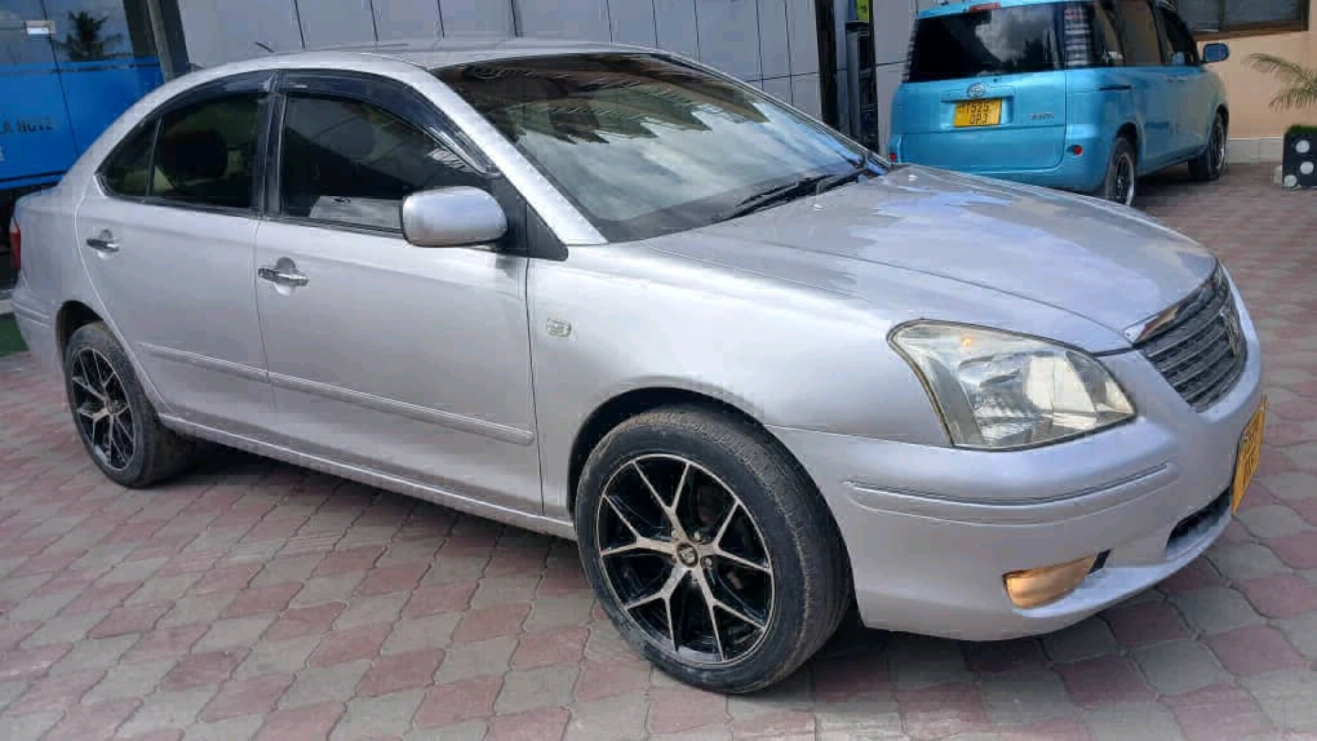 Toyota Premio X 2004 (Reg EFW) thumbnail 5