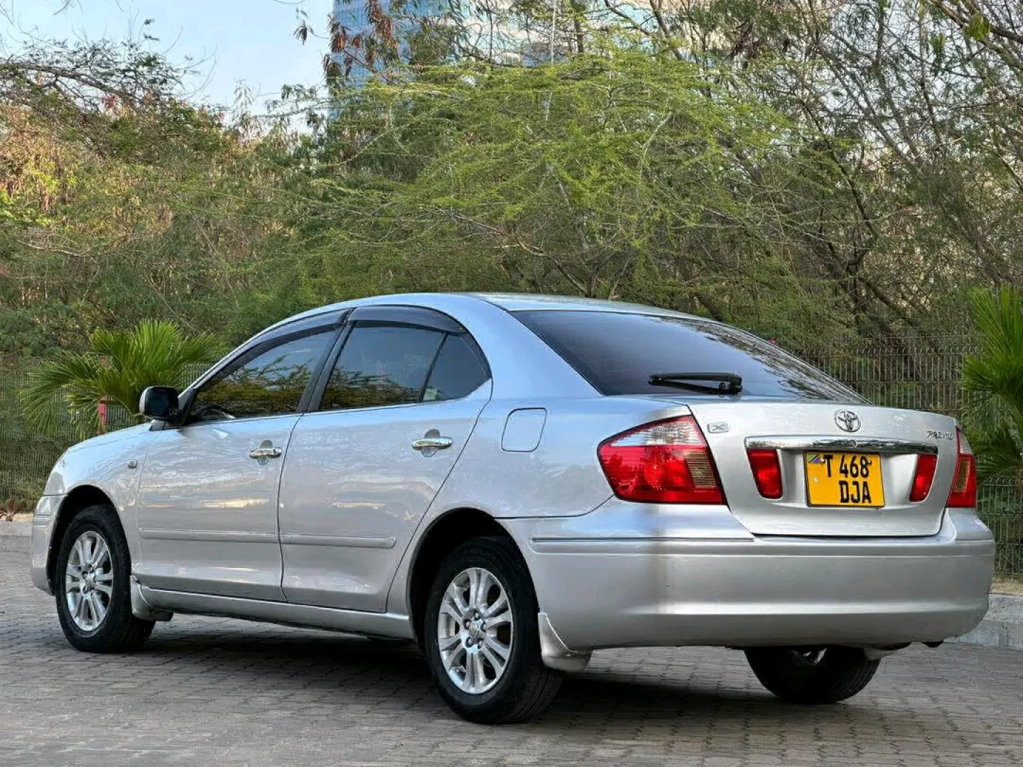 Toyota Premio X Sedan 2006 Model thumbnail 3