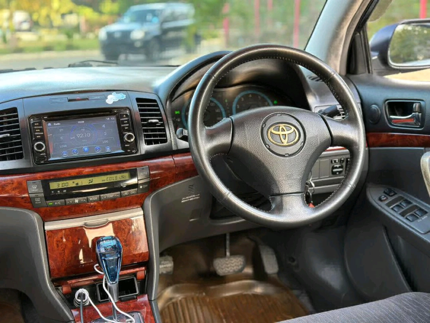 Toyota Premio X Sedan 2006 Model thumbnail 7