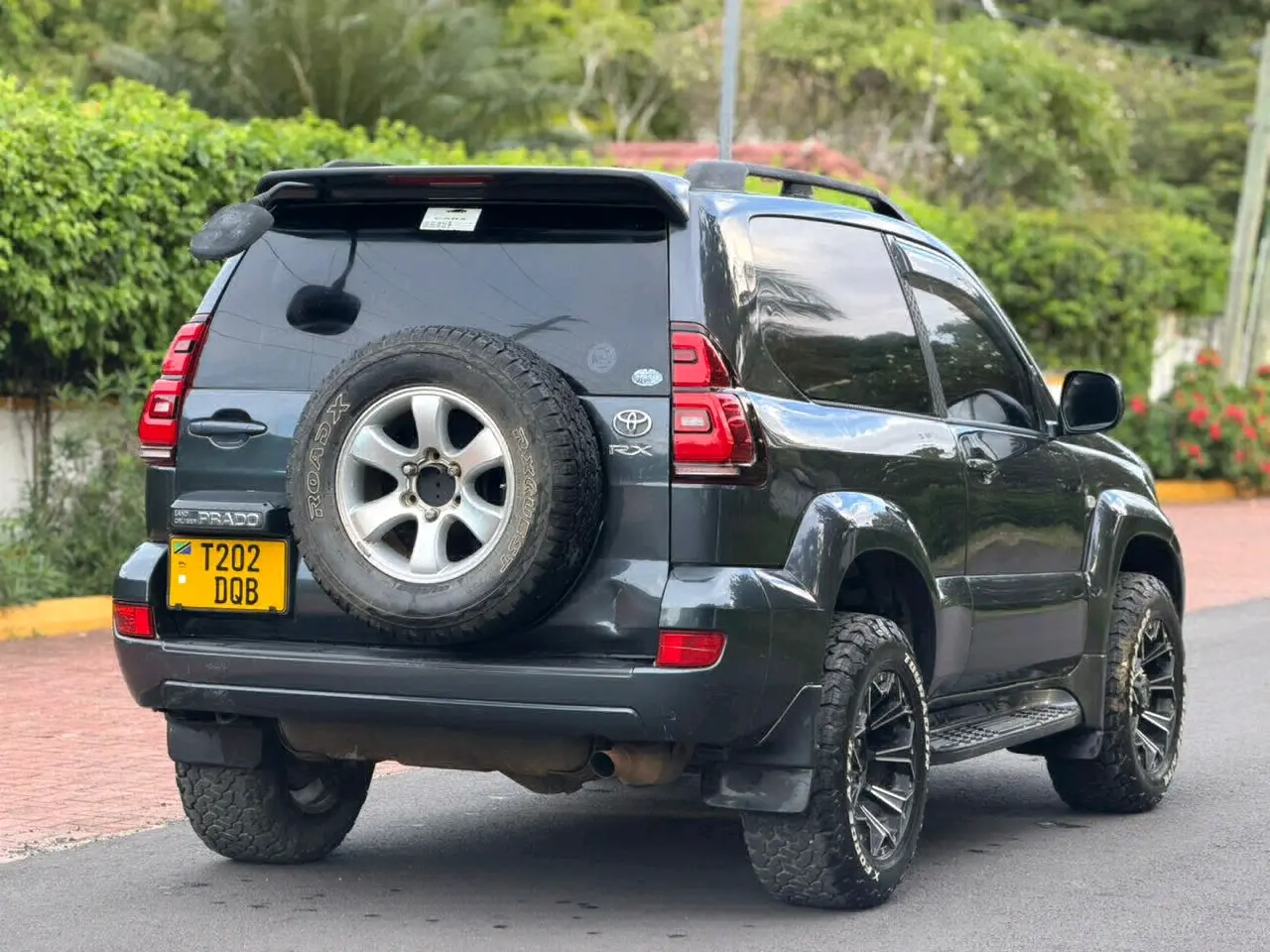Toyota Land Cruiser Prado 120 (2004) thumbnail 5