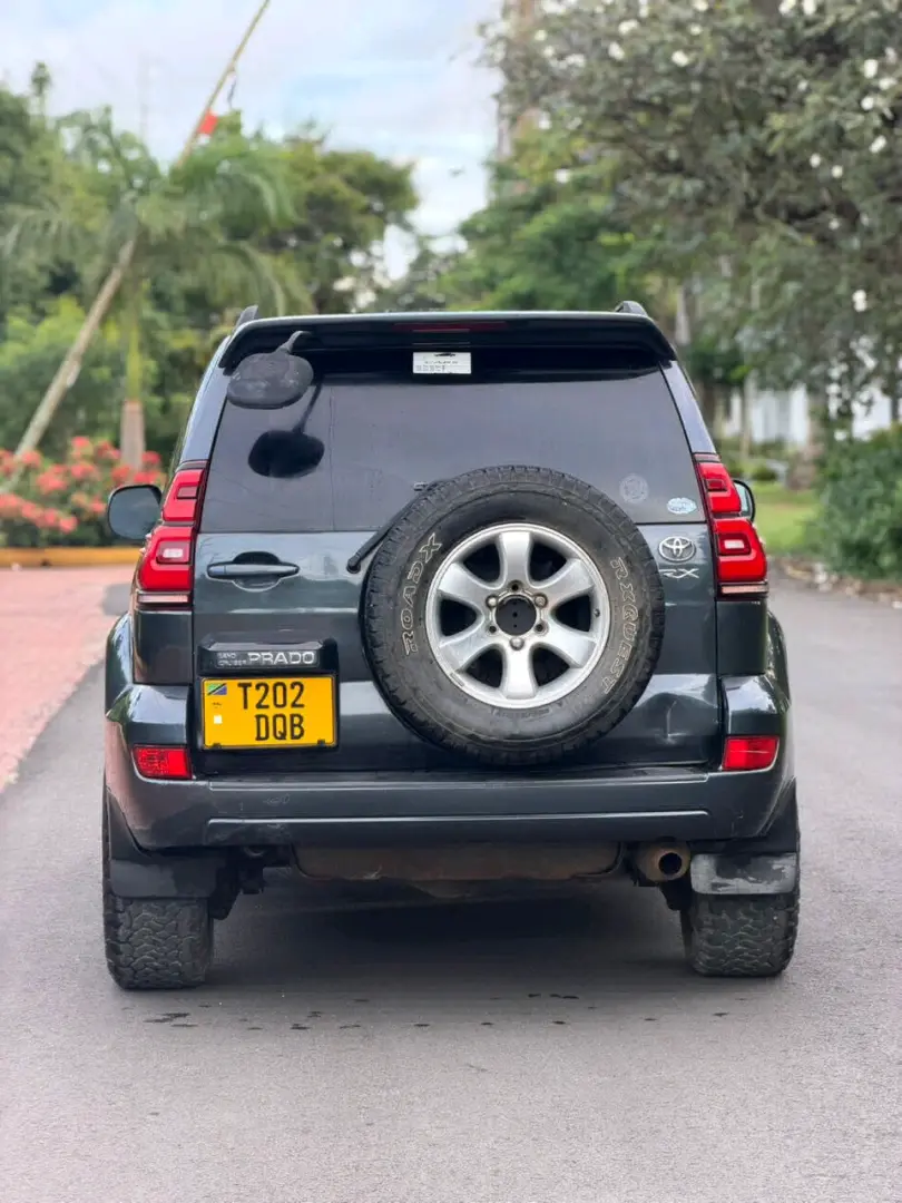 Toyota Land Cruiser Prado 120 (2004) thumbnail 9