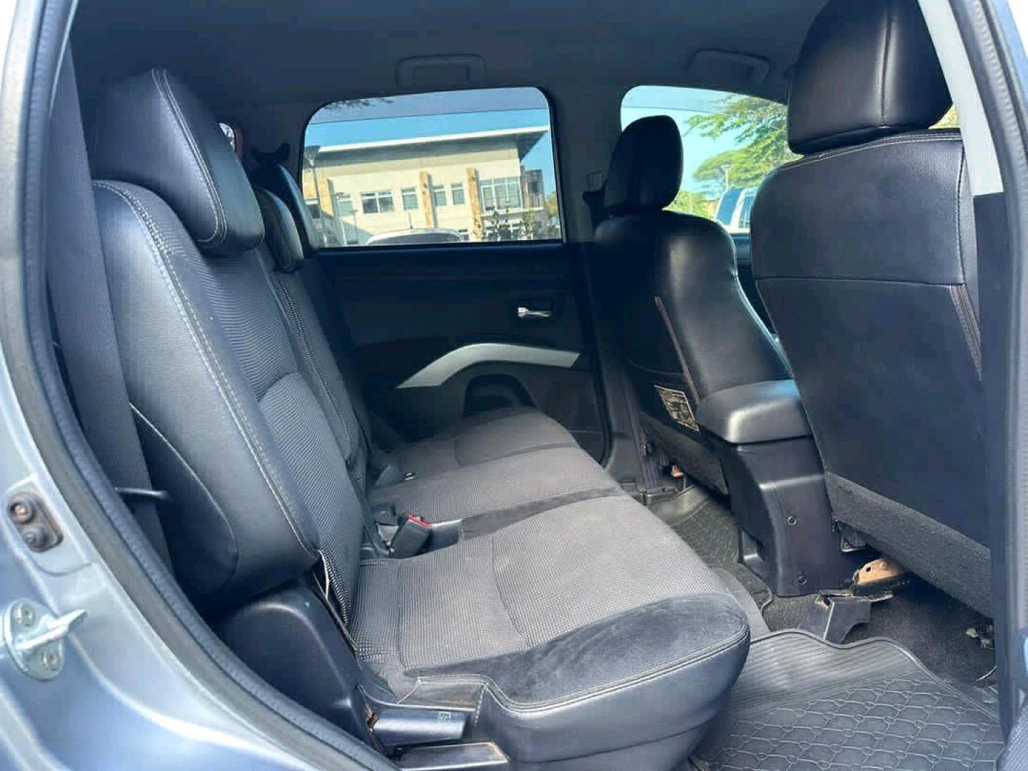 2008 Mitsubishi Outlander SUV (2360cc) - Clean Condition thumbnail 3