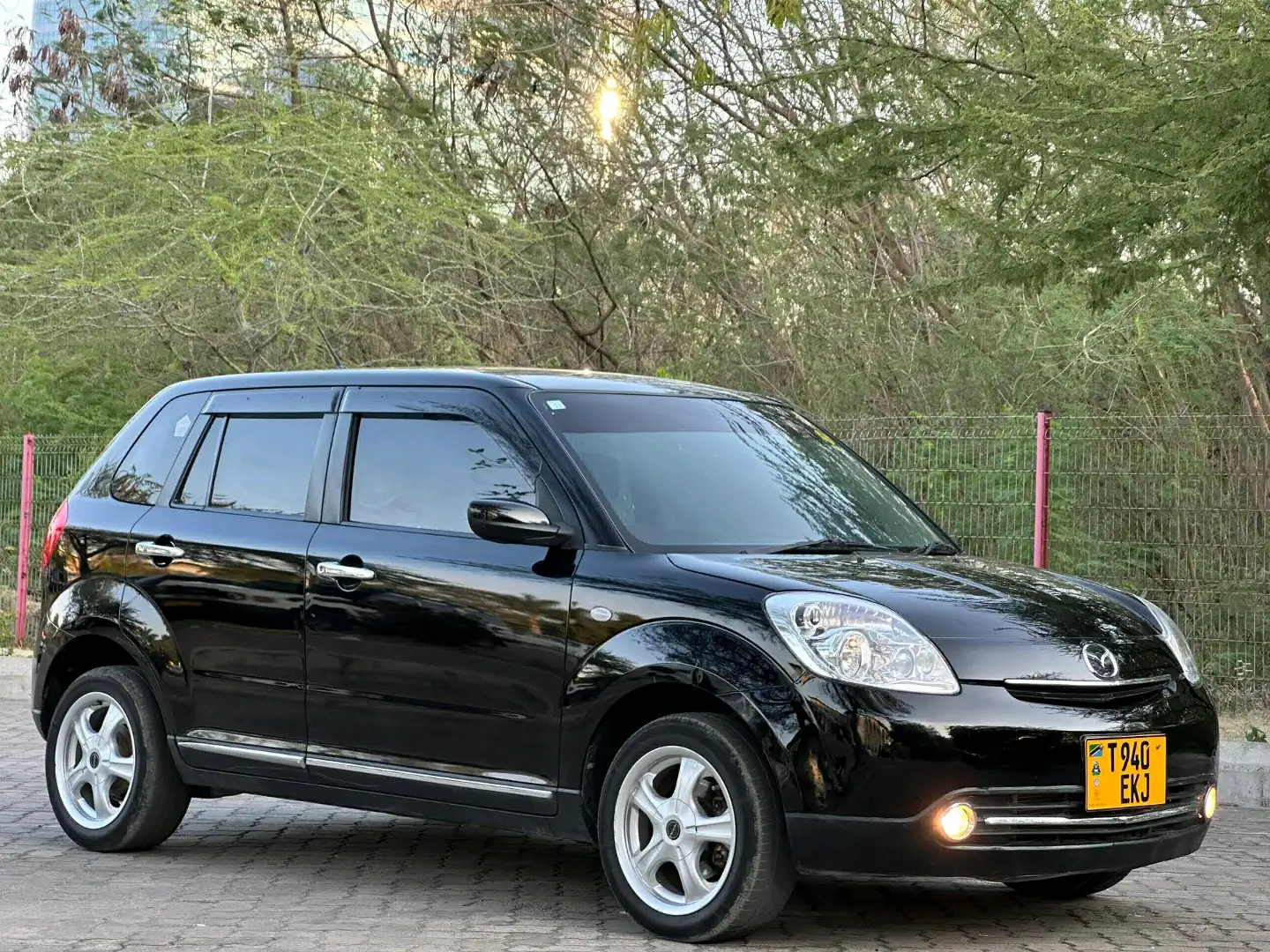 Black Mazda Verisa 2006, 1498cc, Exchange Allowed thumbnail 2