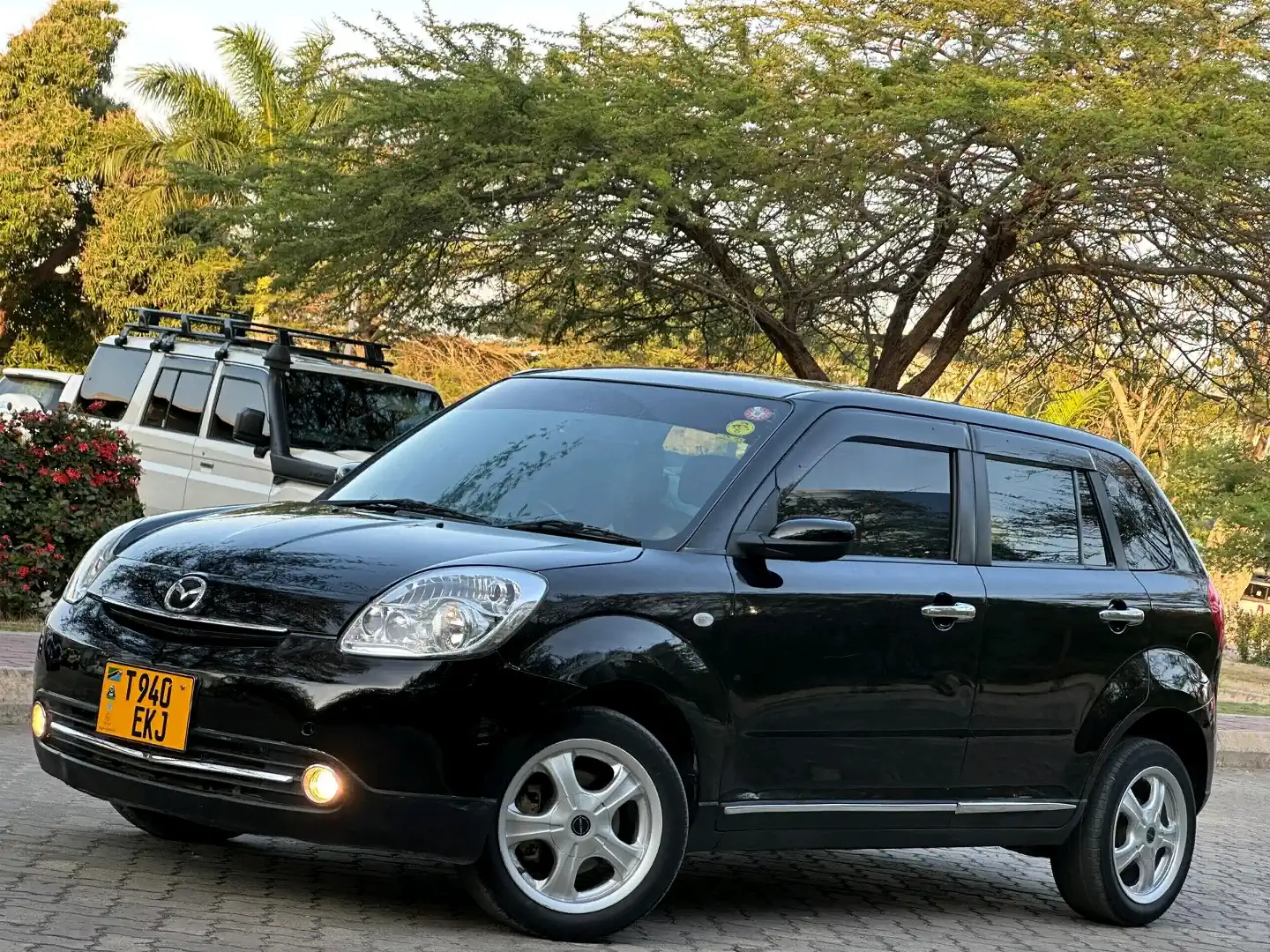 Black Mazda Verisa 2006, 1498cc, Exchange Allowed thumbnail 3