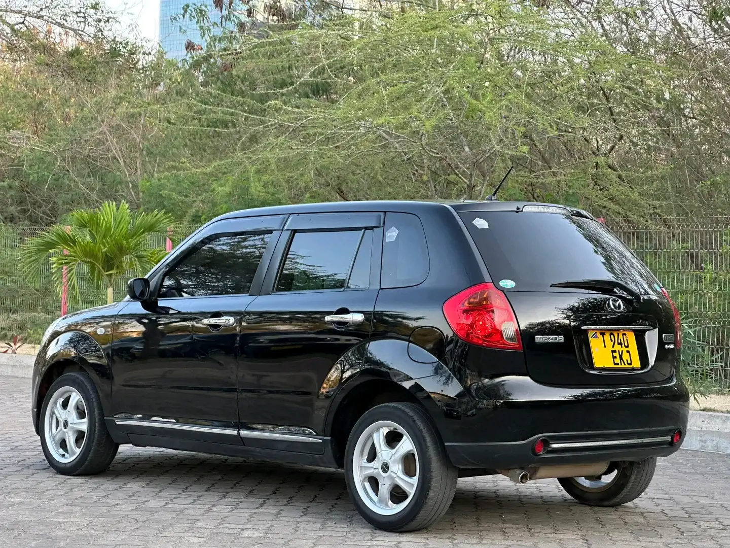 Black Mazda Verisa 2006, 1498cc, Exchange Allowed thumbnail 4