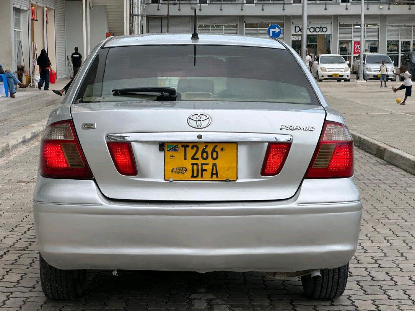 Toyota Premio G Automatic Sedan thumbnail 2