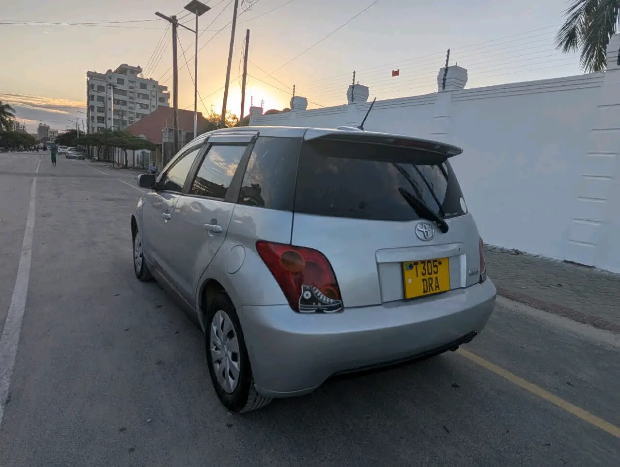 Toyota Ist (DRA) - Silver thumbnail 2