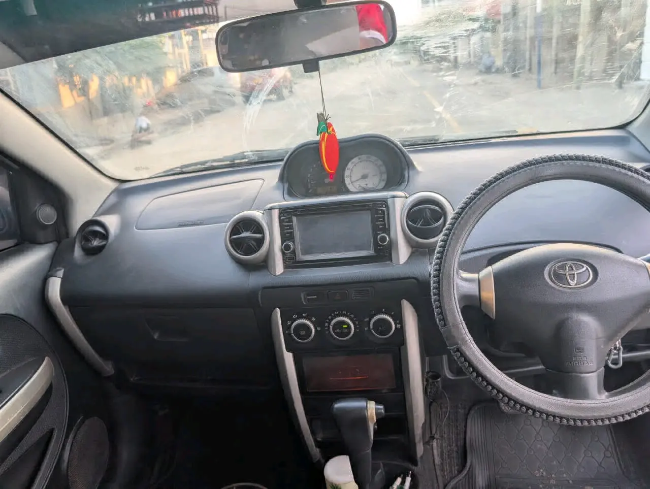Toyota Ist (DRA) - Silver thumbnail 6
