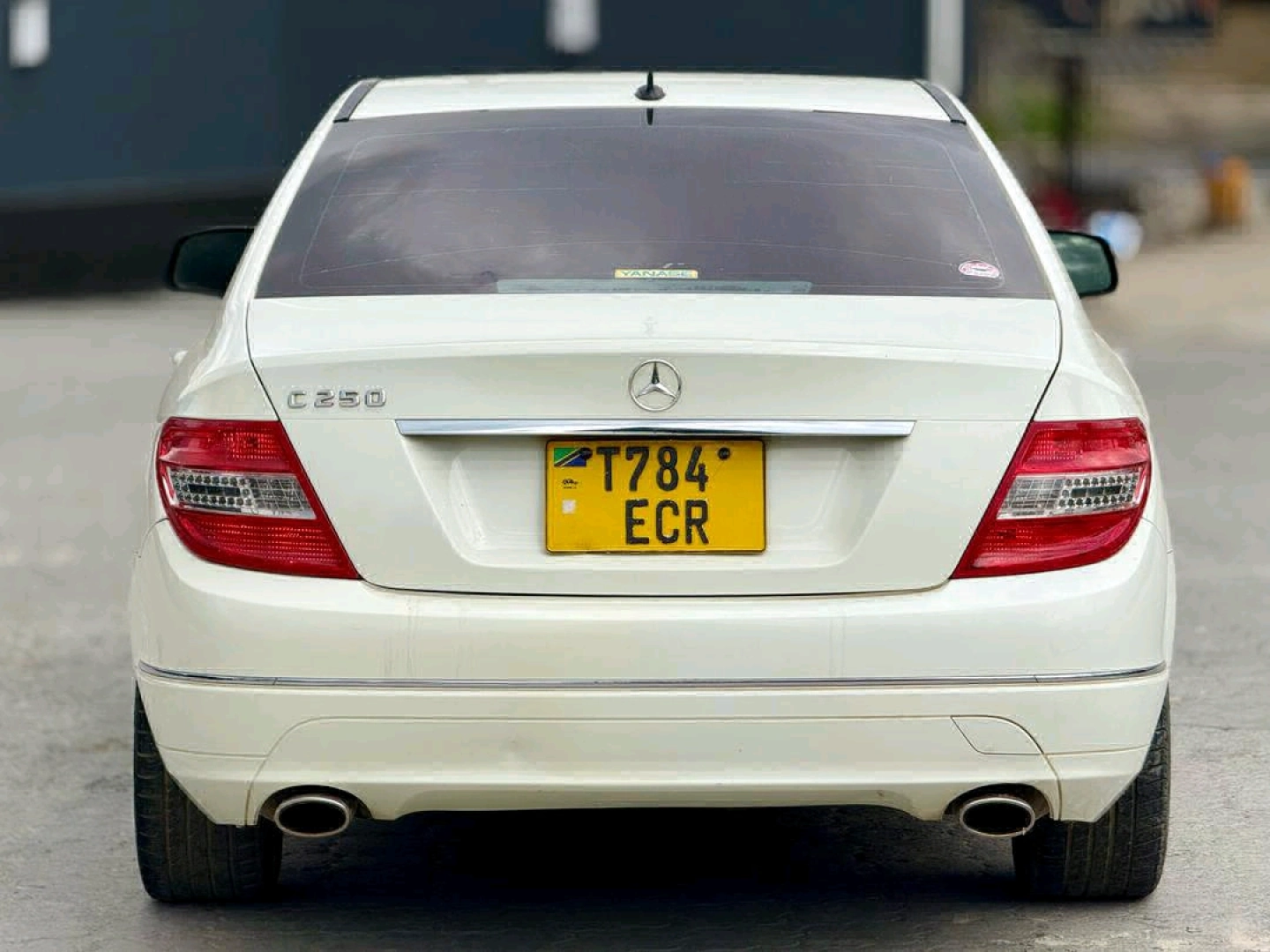 Mercedes Benz C 250 Sedan thumbnail 2