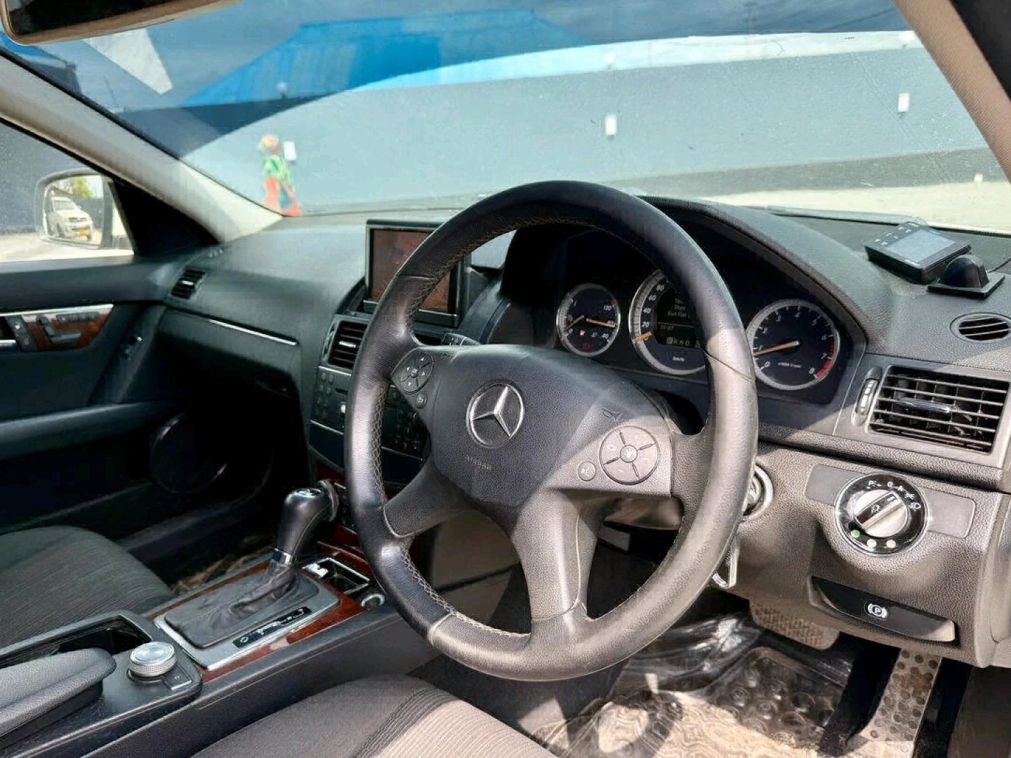 Mercedes Benz C 250 Sedan thumbnail 7