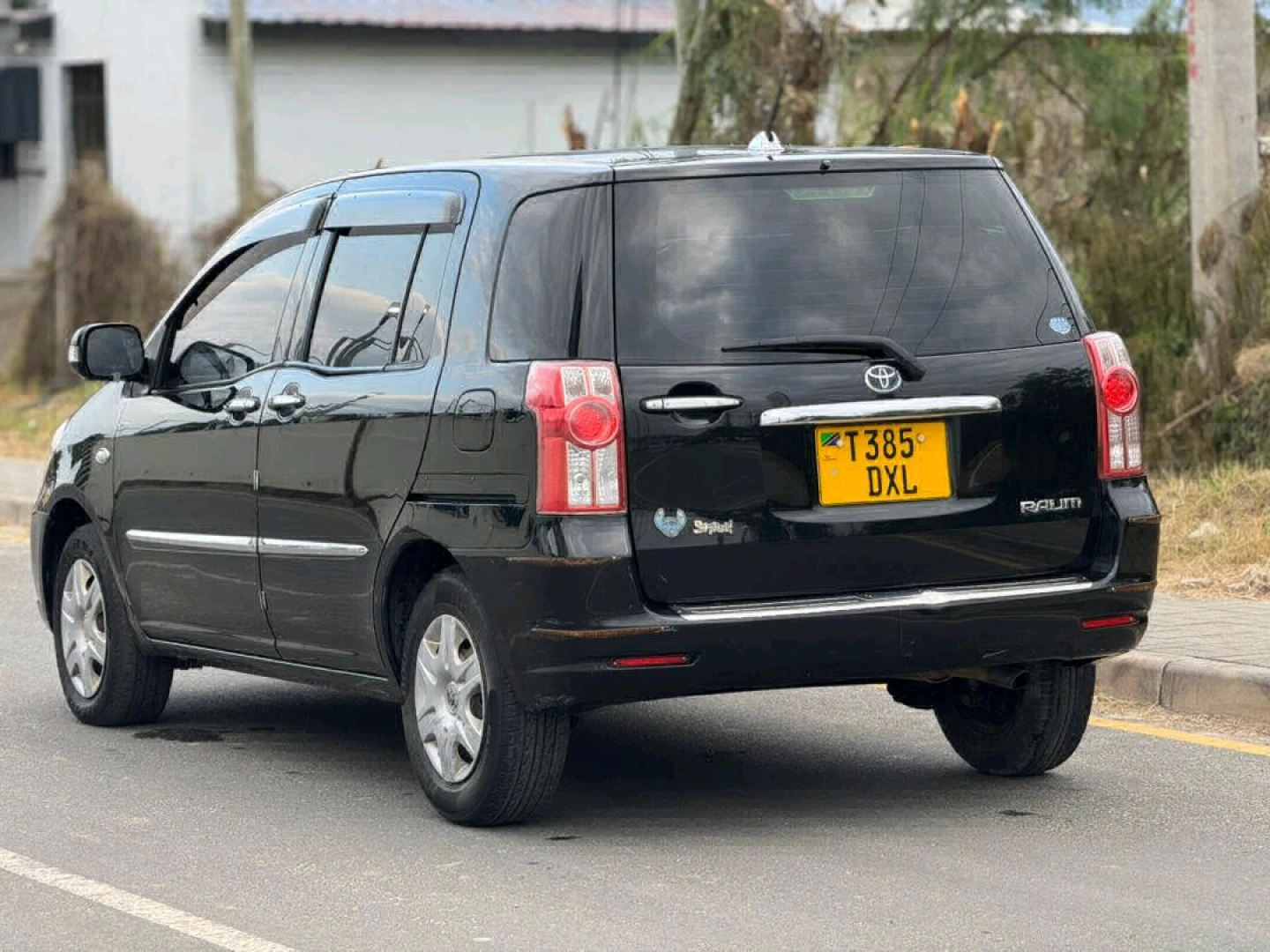 Toyota Raum DXL Car thumbnail 6