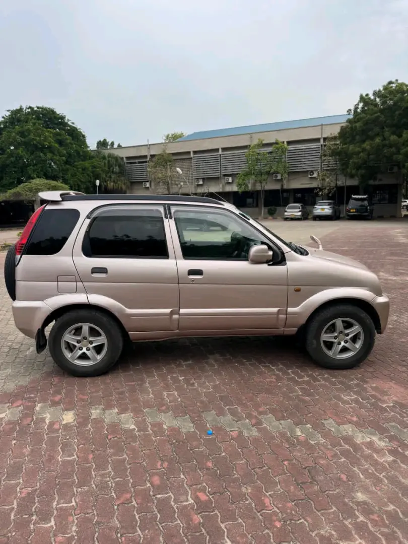 2005 Toyota Cami SUV for Sale thumbnail 4