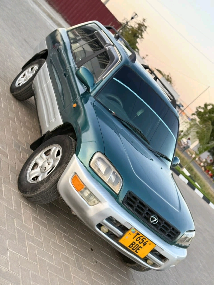 Toyota RAV4 Old Model SUV (1990) Reg No. BDE thumbnail 6