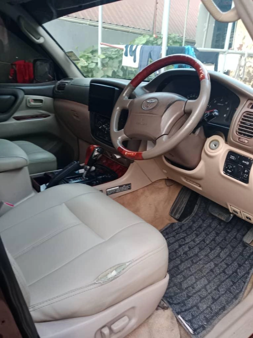 Toyota Land Cruiser VX Amazon 2005 (4600cc) thumbnail 4