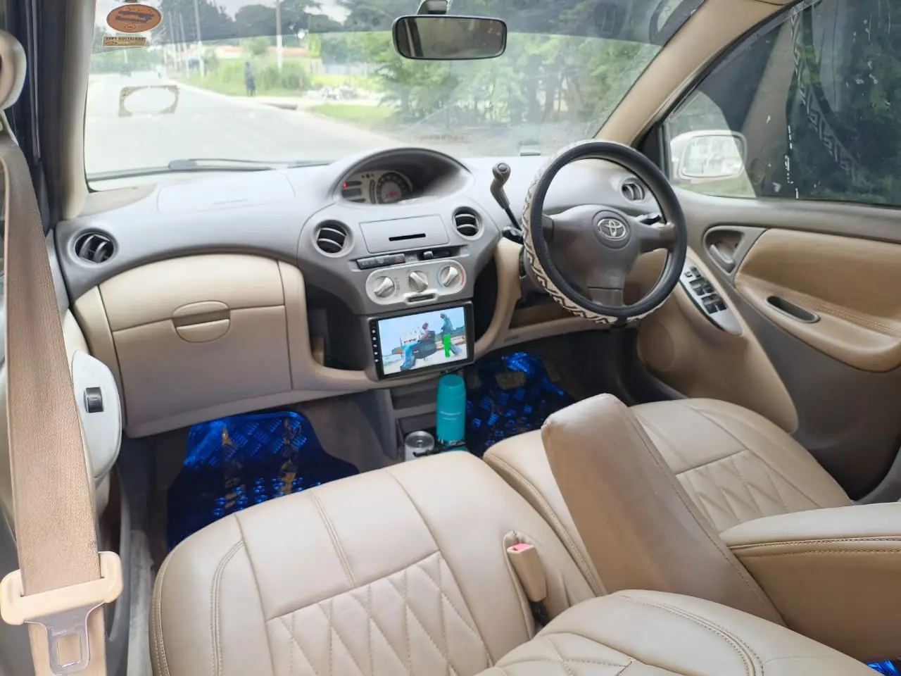 Toyota Vitz 2004 (DAM) thumbnail 6