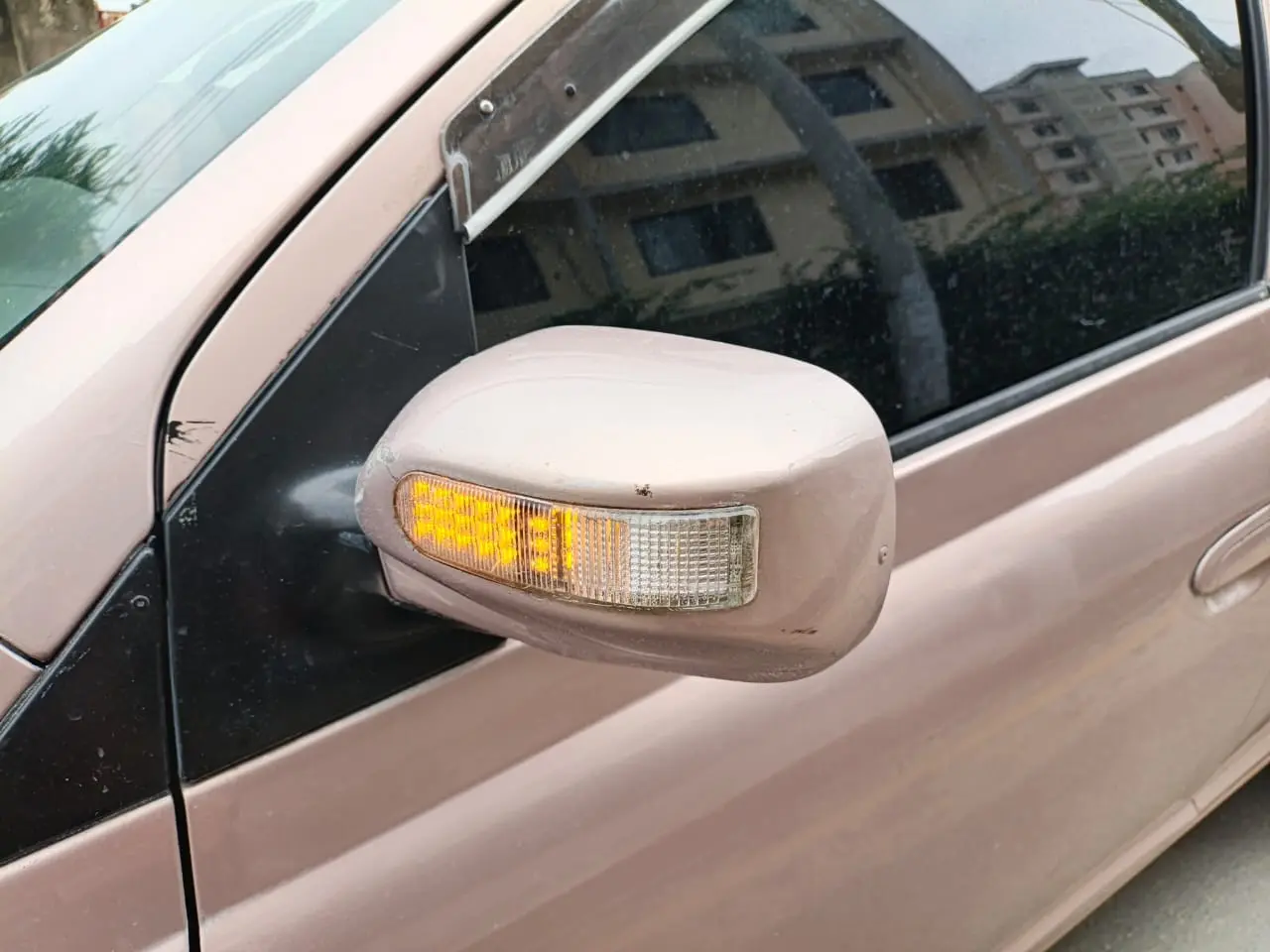 Toyota Vitz 2004 (DAM) thumbnail 8