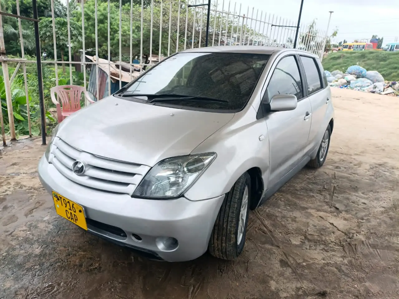 Toyota Ist CAP