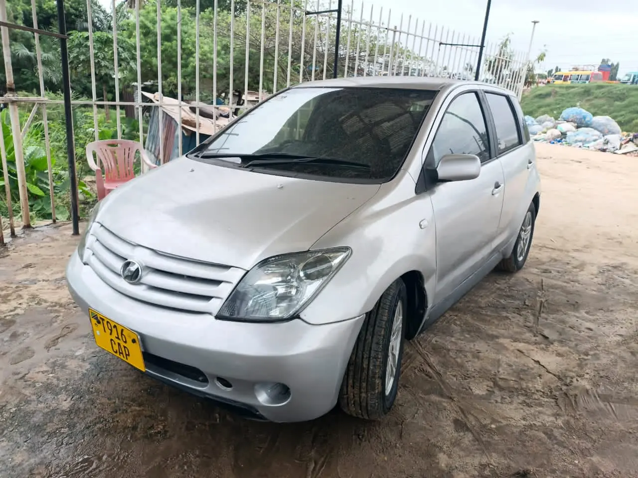 Toyota Ist CAP thumbnail 4