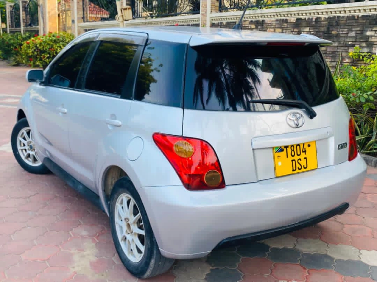 Toyota IST for Sale 2004 Model thumbnail 7