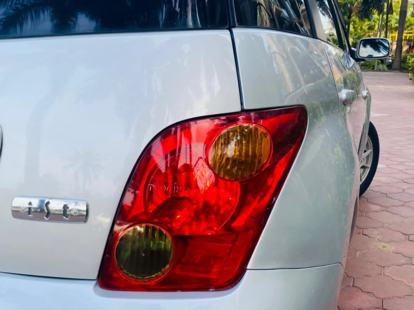 Toyota IST for Sale 2004 Model thumbnail 8