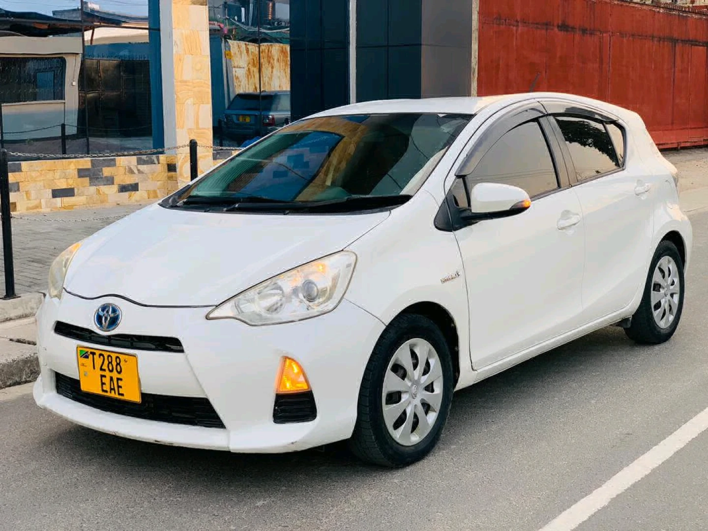 Toyota Aqua 2012 Hybrid Car for Sale