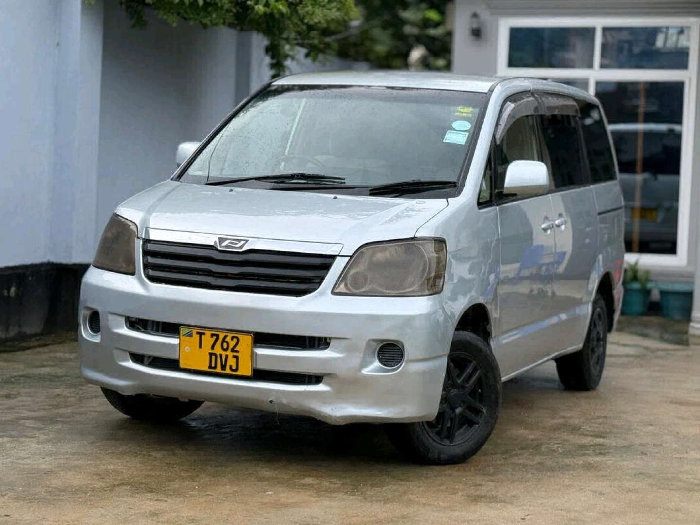 Toyota Noah 2007 for Sale thumbnail 5