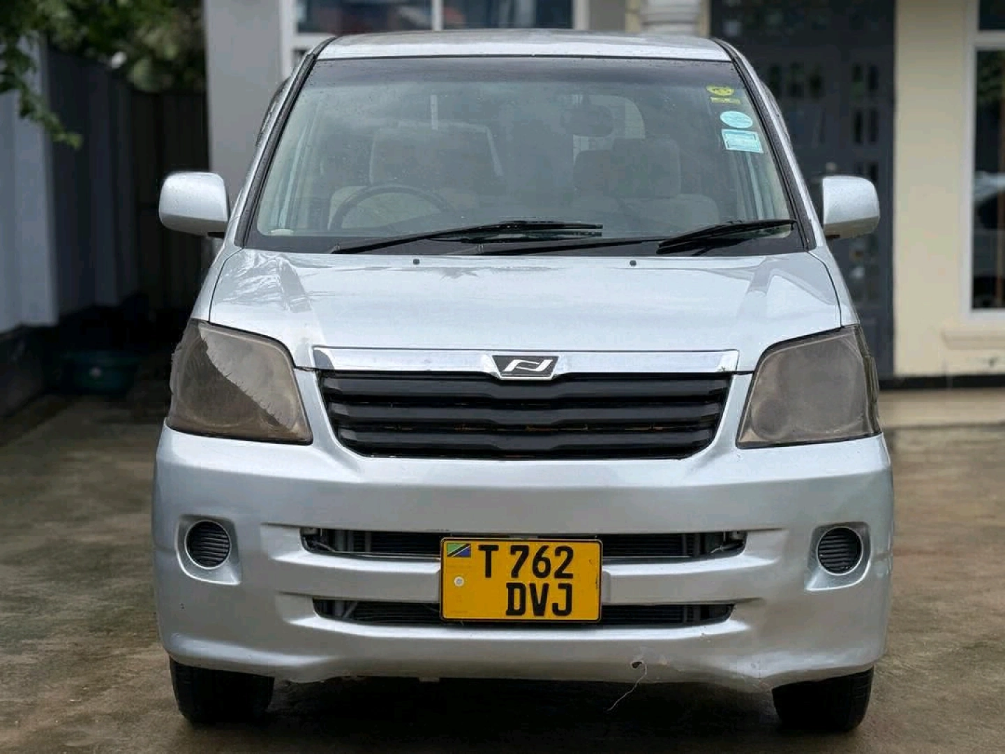 Toyota Noah 2007 for Sale thumbnail 9