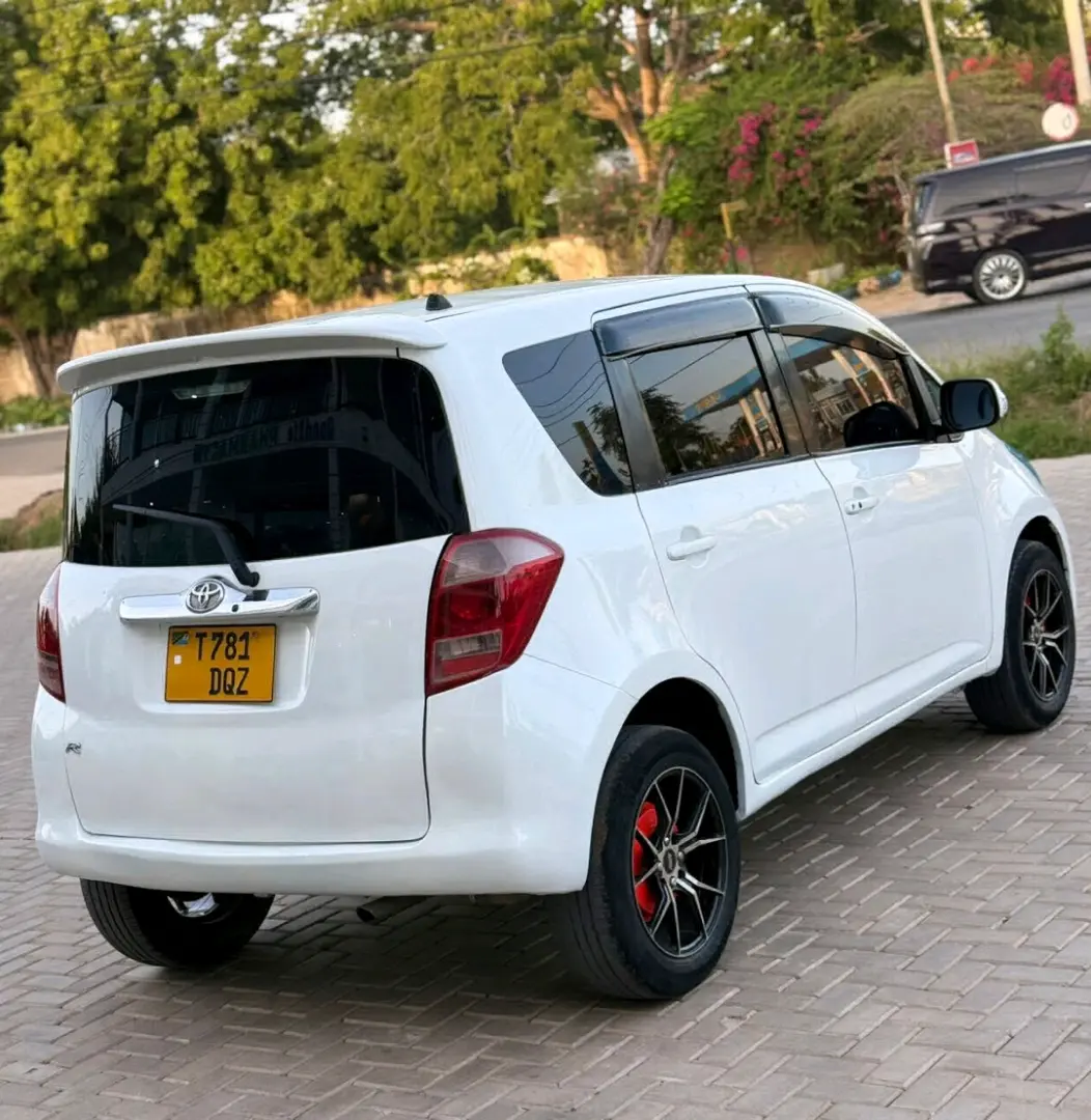 Toyota Ractis Nyeupe, 1490cc, AC, Music System thumbnail 4