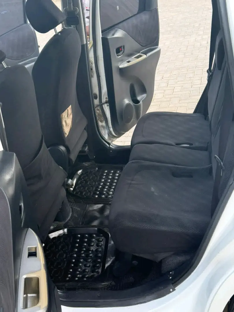 Toyota Ractis Nyeupe, 1490cc, AC, Music System thumbnail 8