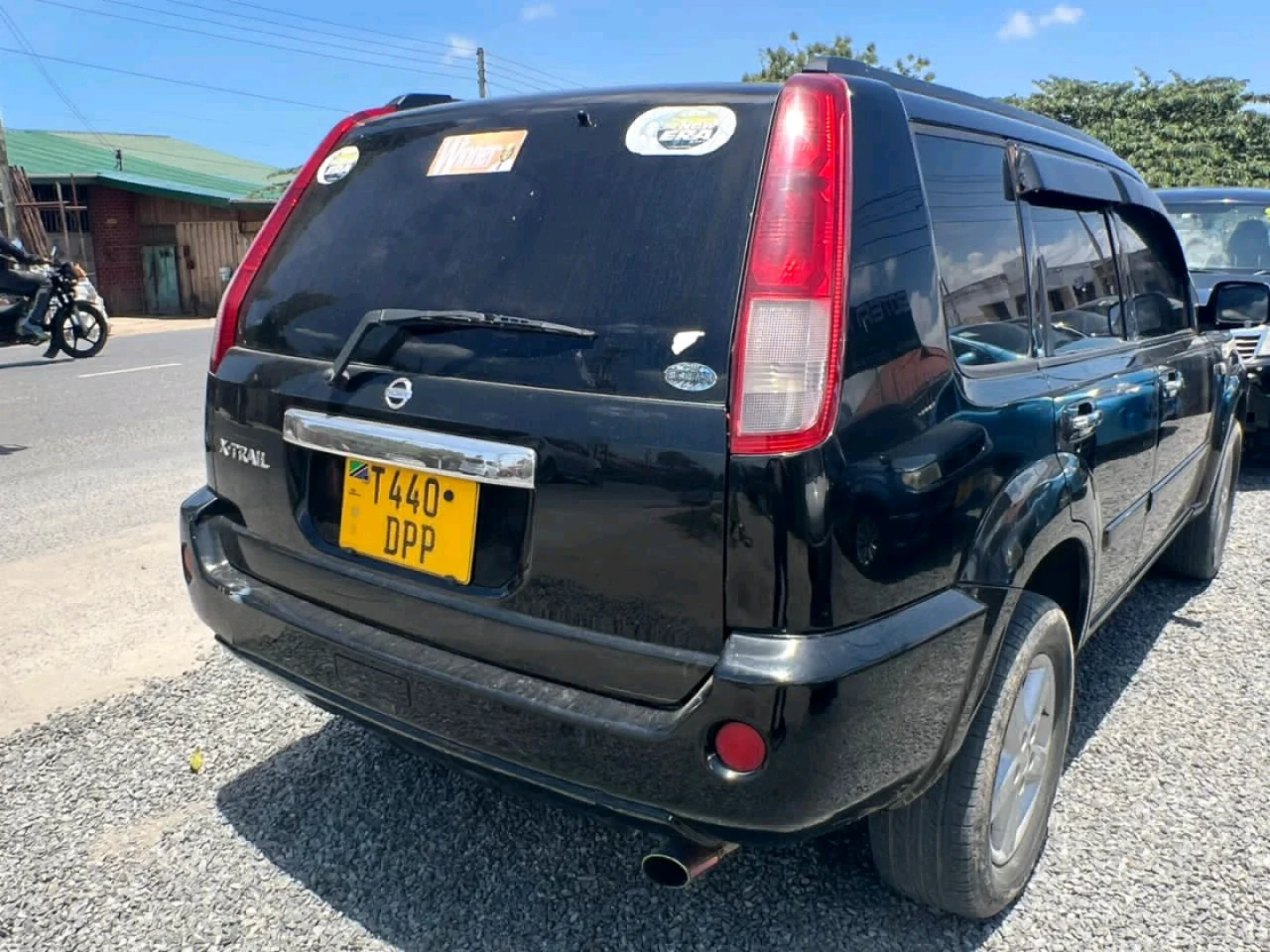 Used Black Nissan X-Trail SUV 2002 T440DPP thumbnail 2