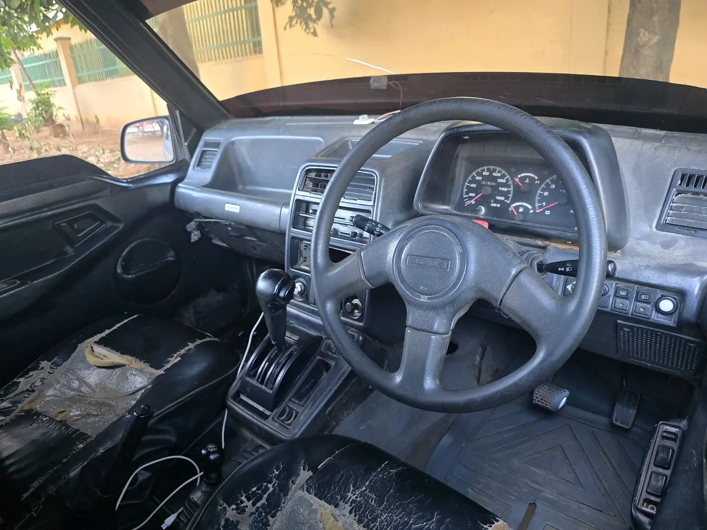 Suzuki Escudo thumbnail 5