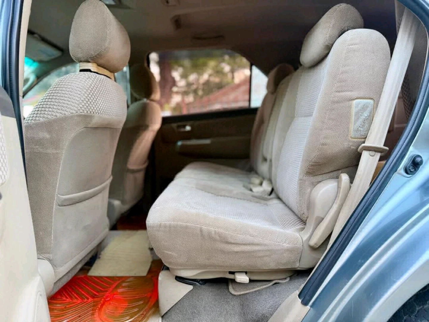 2013 Toyota Fortuner G Model SUV (2490cc) thumbnail 7