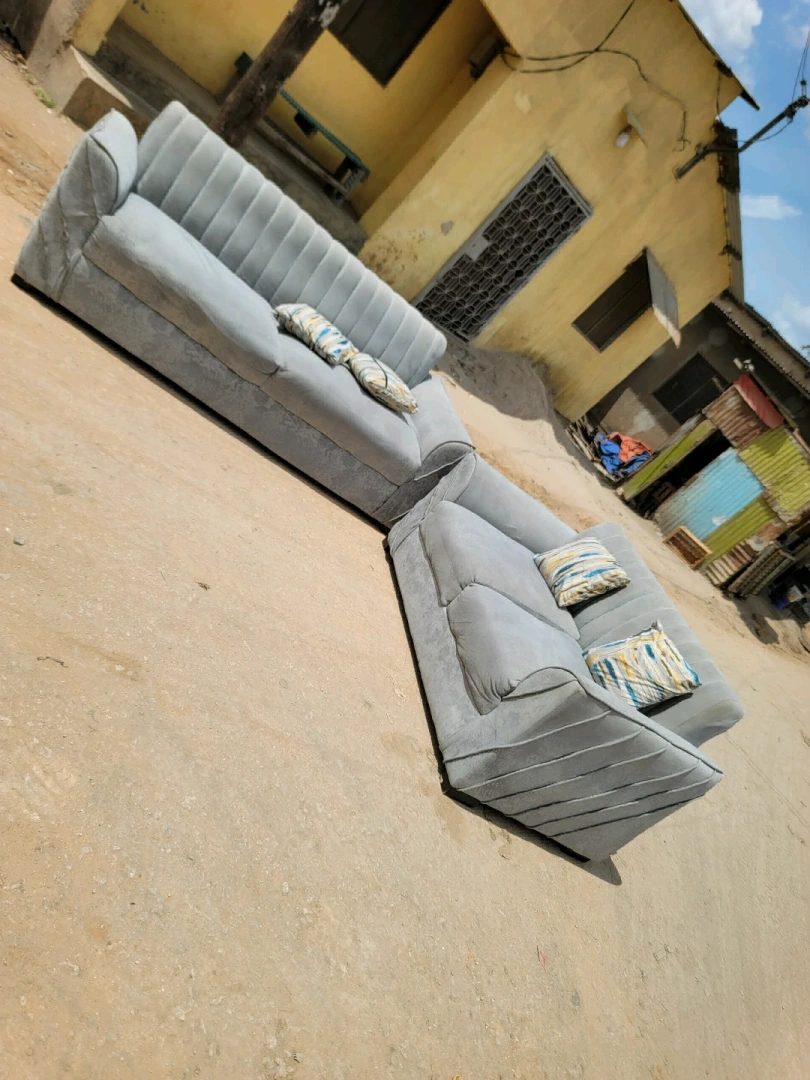 Grey Spring Velvet Sofa Set (3+2) thumbnail 2