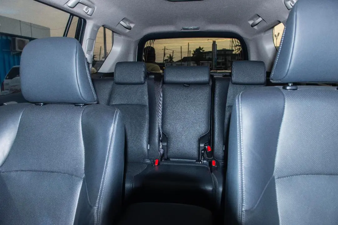 Toyota Land Cruiser Prado 2019 thumbnail 3