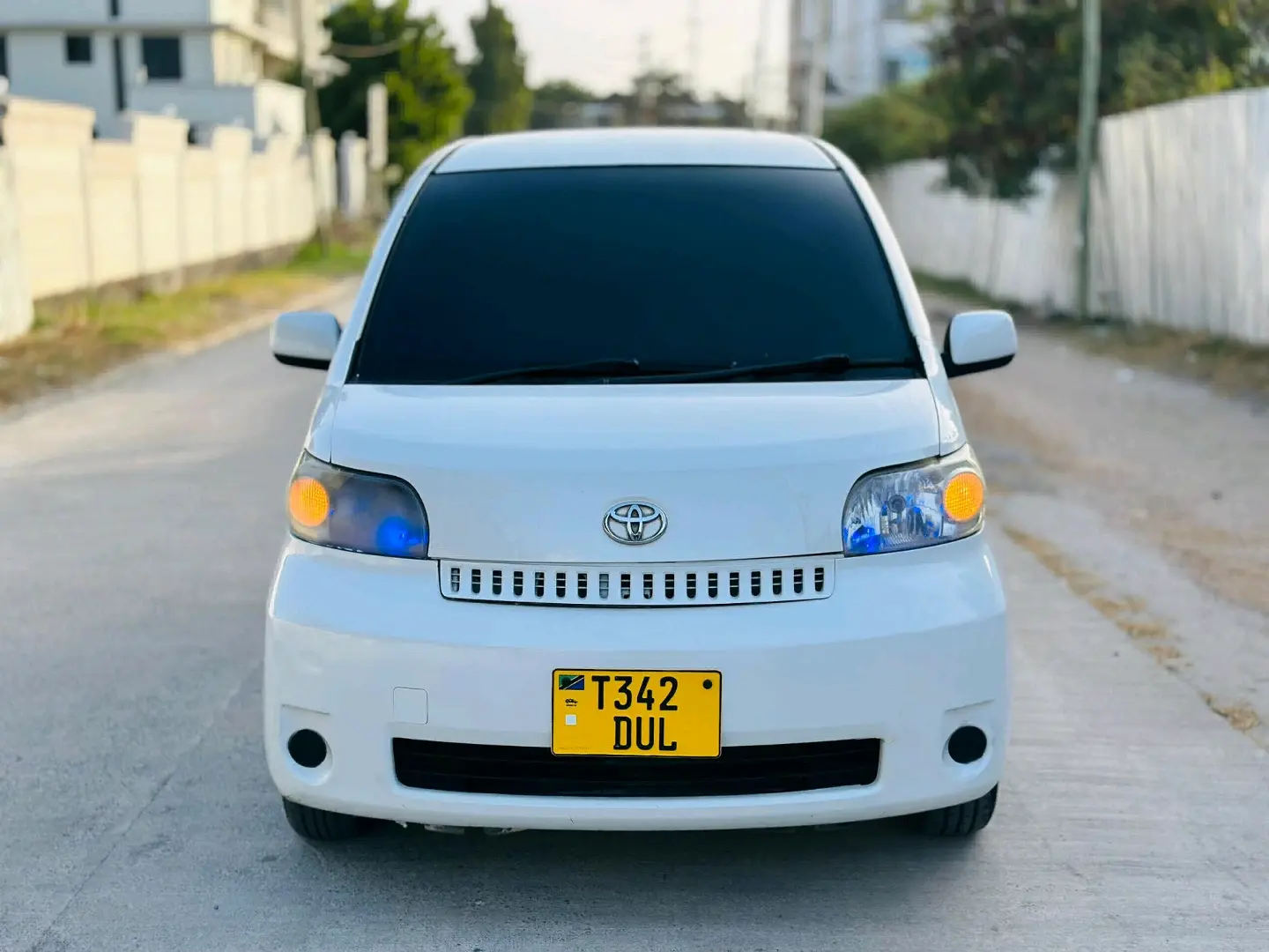 Toyota Porte White 1290cc Automatic